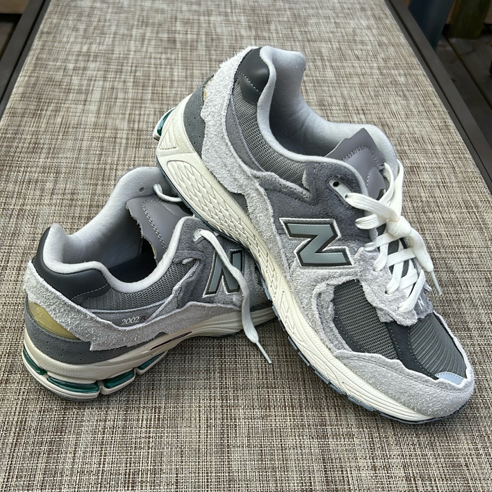 New balance protection pack shoe